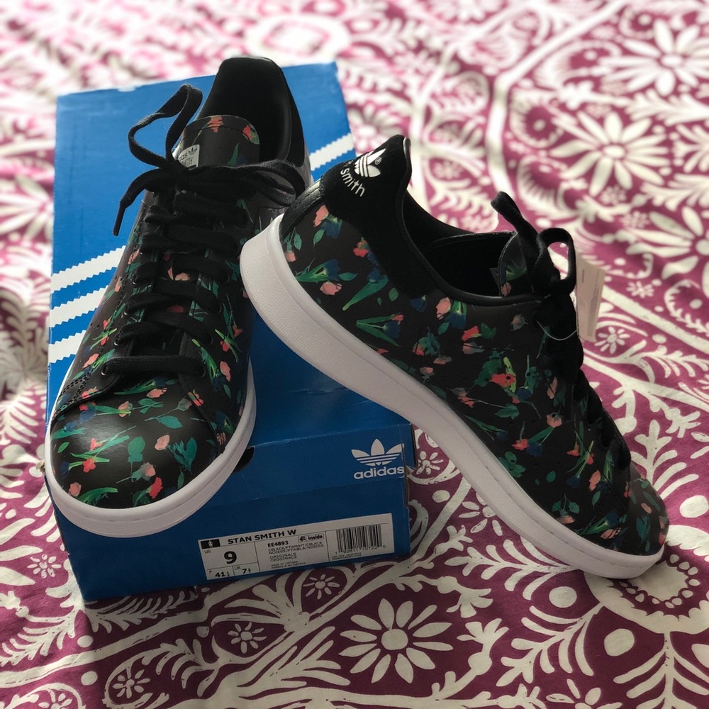 Stan Smith Dainty Floral Adidas Sneakers